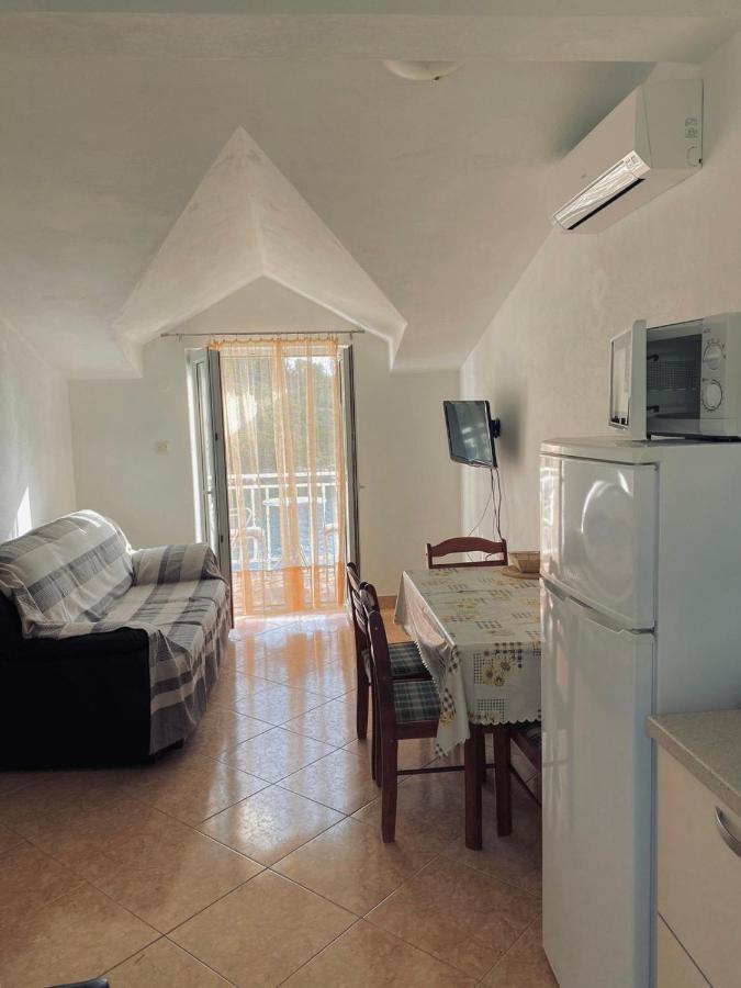 Apartmani Mima Nečujam Exterior foto